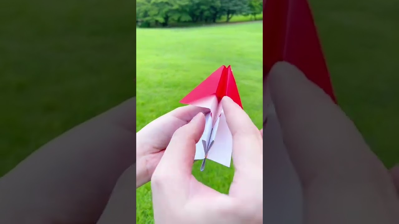 紙飛行機が信じられないくらい遠くまで飛ぶ？！　#検証 #検証シリーズ #tiktok #実験 #自由研究 #夏 #夏休み #vlog